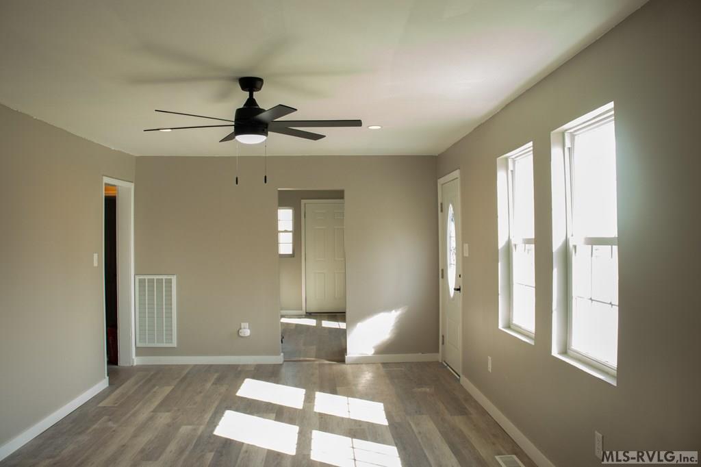 Residential/Vacation at 600 E 13th Street, Roanoke Rapids NC 27870, photo 4 of 23