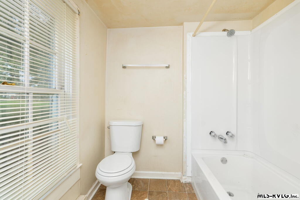 Residential/Vacation at 211 N. Mecklenburg Ave., South Hill VA 23970, photo 13 of 35