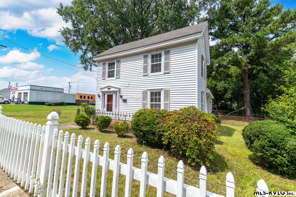 Residential/Vacation at 211 N. Mecklenburg Ave., South Hill VA 23970, photo 26 of 35