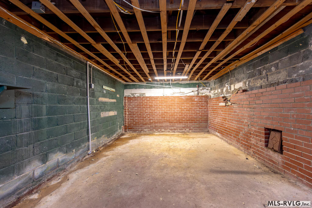 Residential/Vacation at 738 Halifax St, Emporia VA 23847, photo 50 of 50