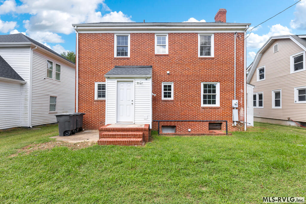 Residential/Vacation at 738 Halifax St, Emporia VA 23847, photo 7 of 50