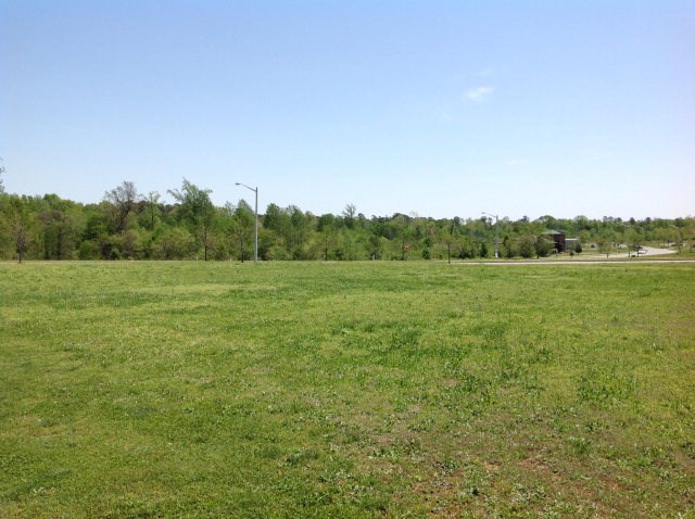 Commercial at 8 Gregory Drive, Roanoke Rapids NC 27870, photo 3 of 4