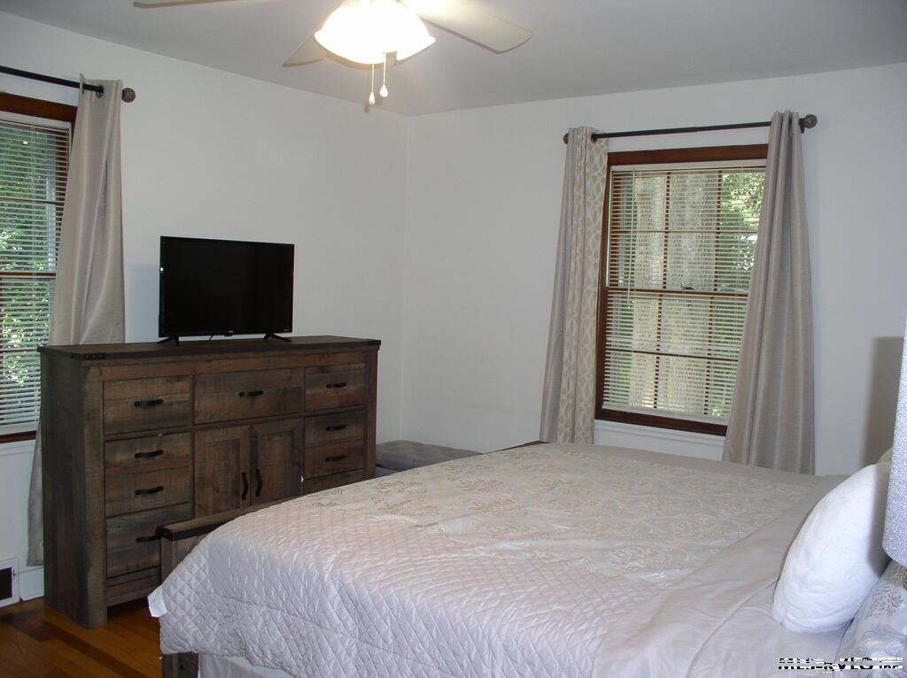 Residential/Vacation at 229 Perry Street, Henderson NC 27536, photo 13 of 39