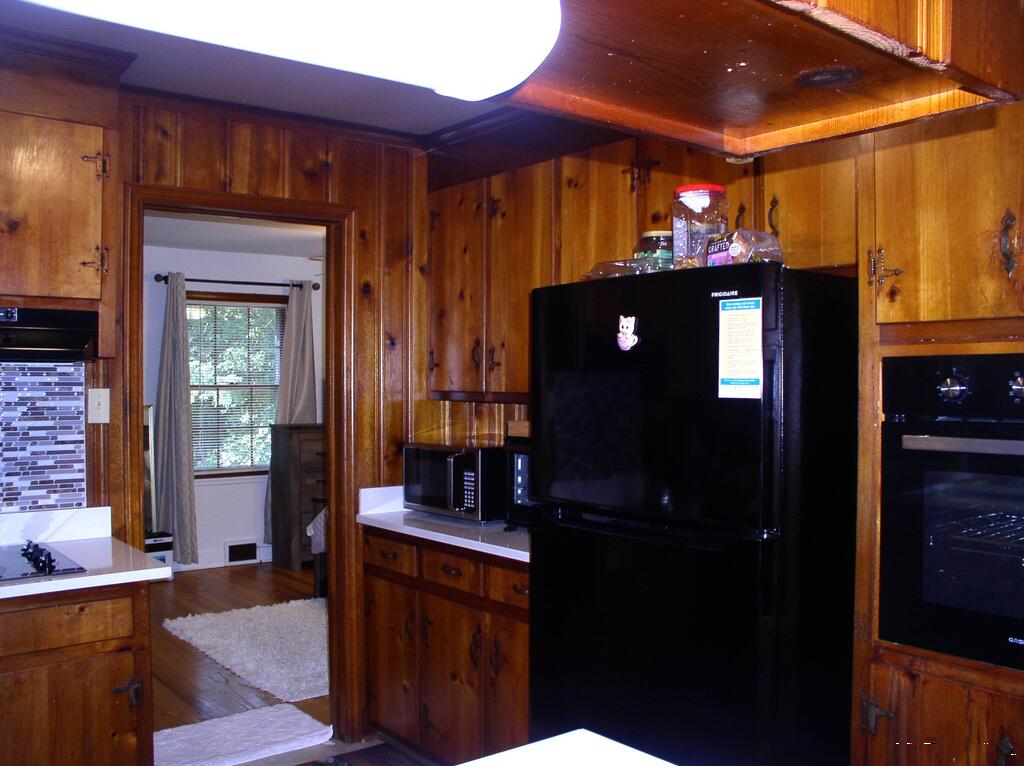 Residential/Vacation at 229 Perry Street, Henderson NC 27536, photo 6 of 39