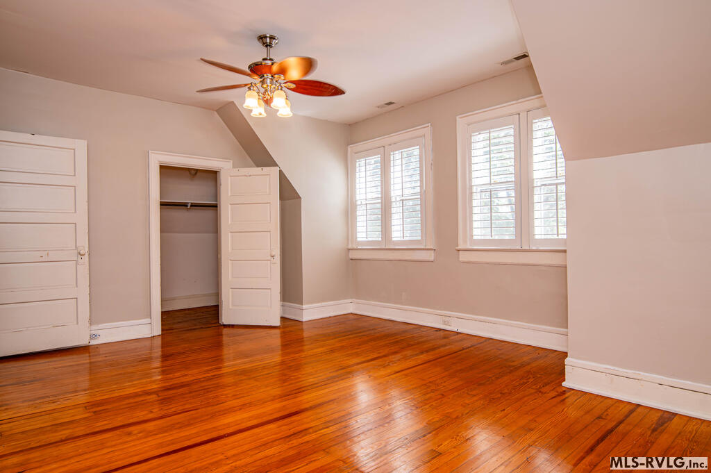 Upstairs Bedroom - 425 Roanoke Ave, Roanoke Rapids NC 27870