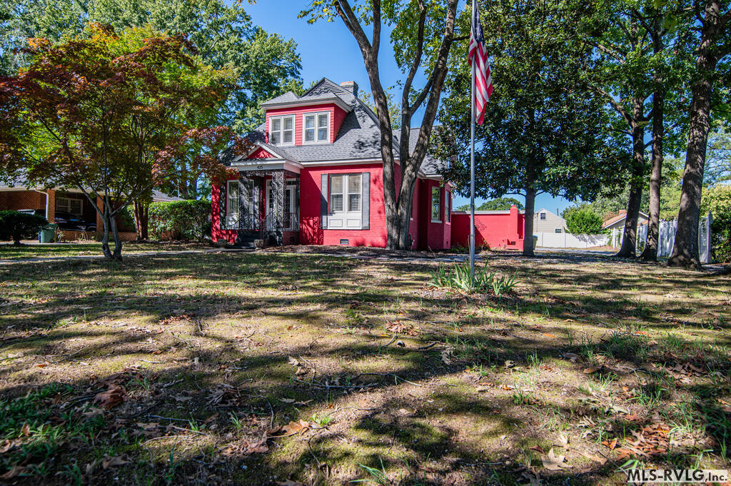 Front Yard - 425 Roanoke Ave, Roanoke Rapids NC 27870