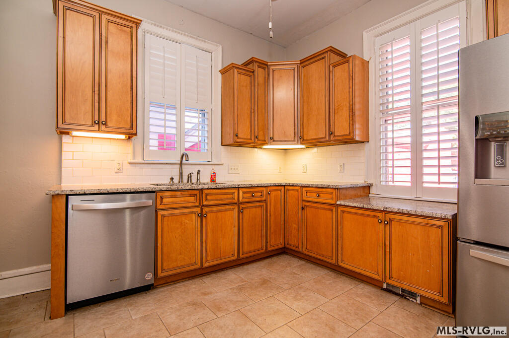 Residential/Vacation at 425 Roanoke Ave, Roanoke Rapids NC 27870, photo 9 of 76