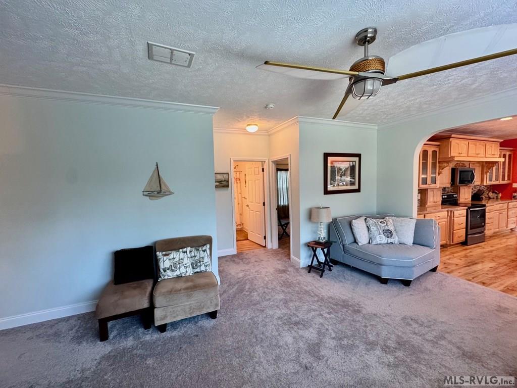Family Room - 285 Brady Way, Clarksville VA 23927