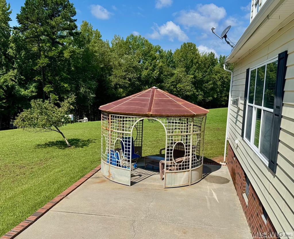 Patio - 285 Brady Way, Clarksville VA 23927