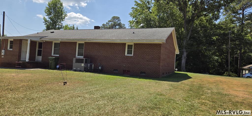 Residential/Vacation at 127 Poplar St, Roanoke Rapids NC 27870, photo 3 of 27