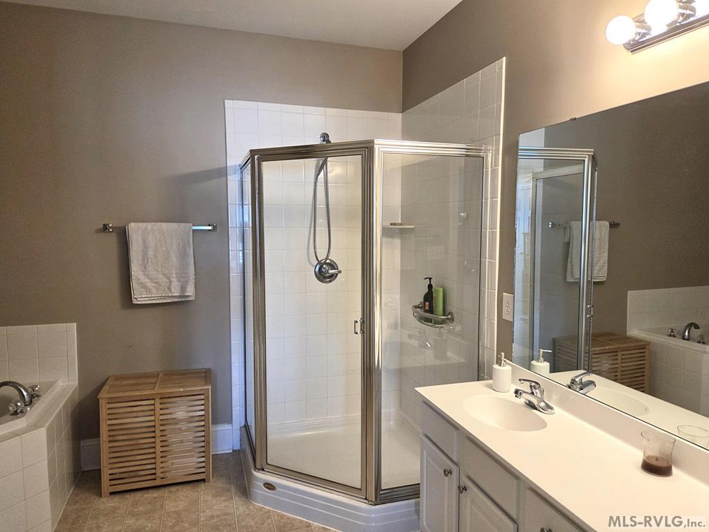 Townhouse/Condo at 115 Savannah Circle N, Roanoke Rapids NC 27870, photo 11 of 21