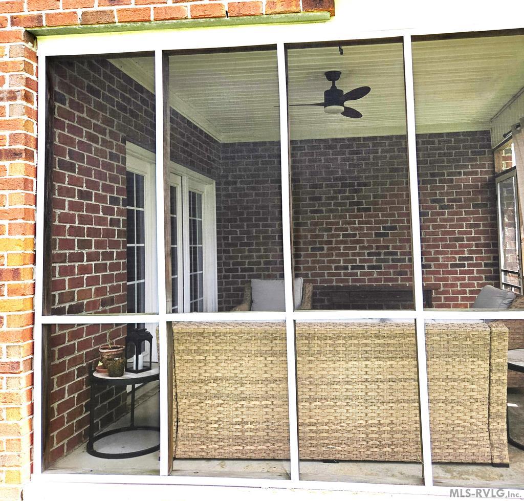 Townhouse/Condo at 115 Savannah Circle N, Roanoke Rapids NC 27870, photo 17 of 21
