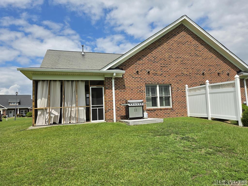 Townhouse/Condo at 115 Savannah Circle N, Roanoke Rapids NC 27870, photo 21 of 21