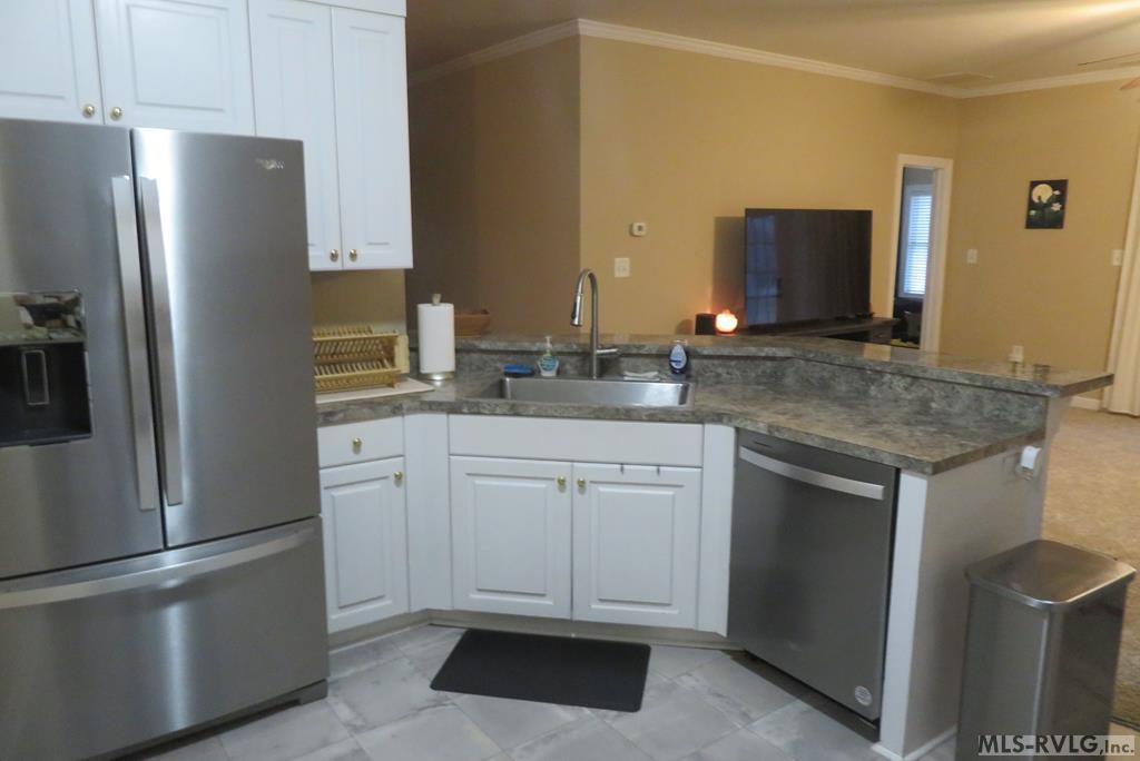 Townhouse/Condo at 118 Savannah Circle, Roanoke Rapids NC 27870, photo 11 of 45