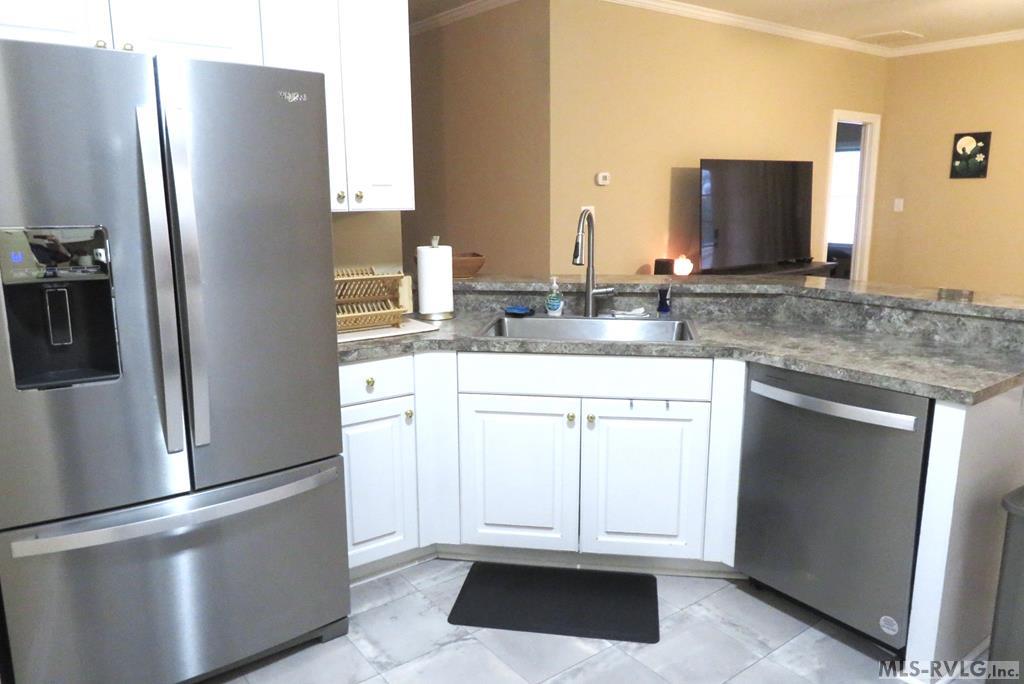 Townhouse/Condo at 118 Savannah Circle, Roanoke Rapids NC 27870, photo 15 of 45