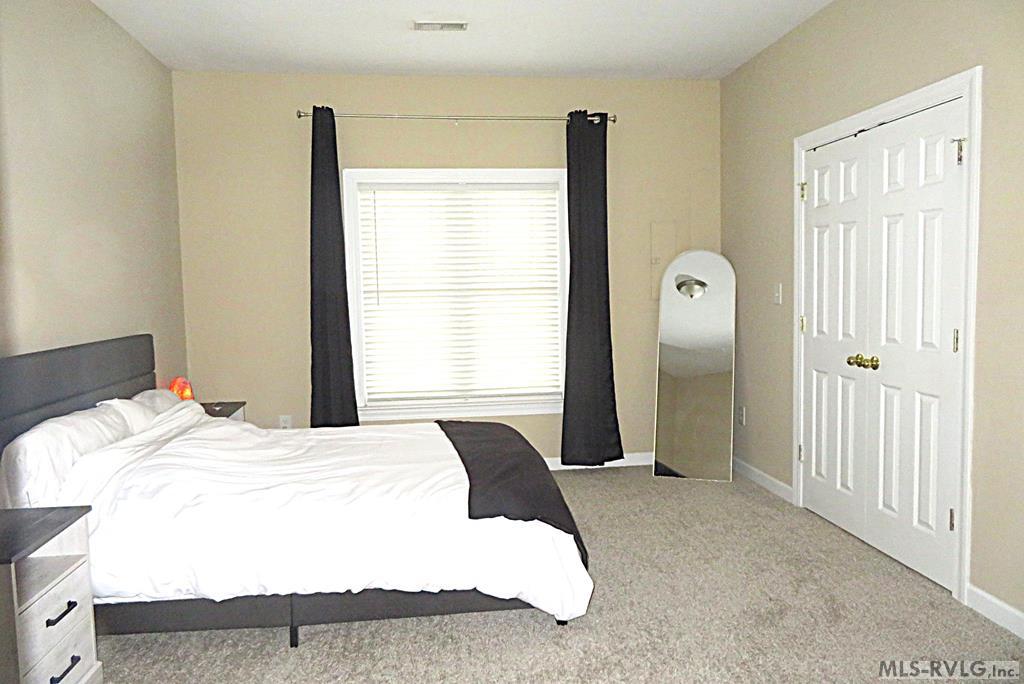 Townhouse/Condo at 118 Savannah Circle, Roanoke Rapids NC 27870, photo 18 of 45