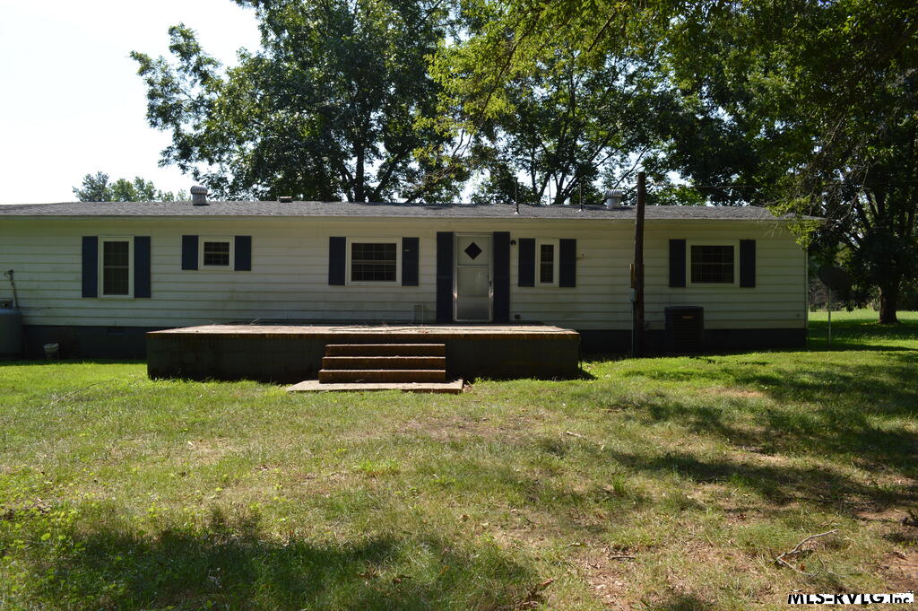 Residential/Vacation at 1979 Governor Harrison Parkway, Brodnax VA 23920, photo 3 of 9