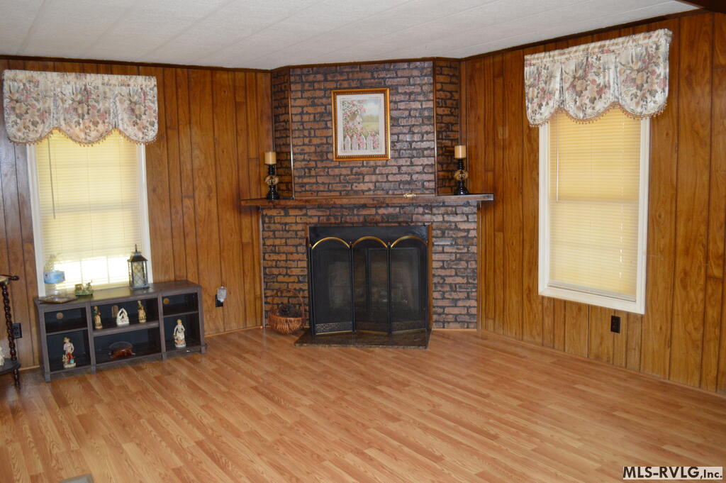Residential/Vacation at 1979 Governor Harrison Parkway, Brodnax VA 23920, photo 4 of 9