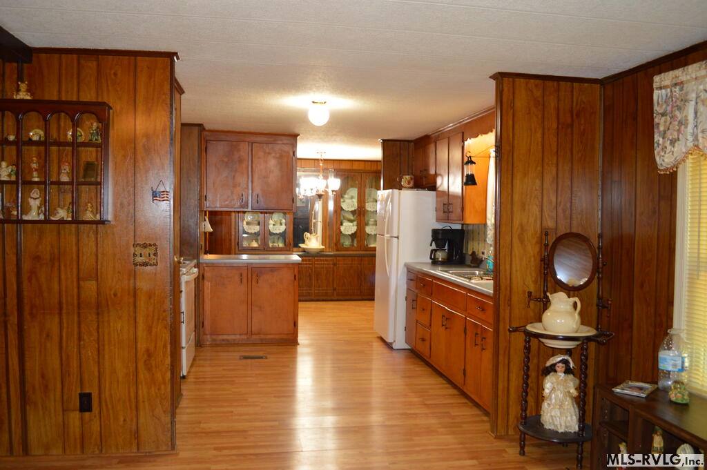 Residential/Vacation at 1979 Governor Harrison Parkway, Brodnax VA 23920, photo 6 of 9