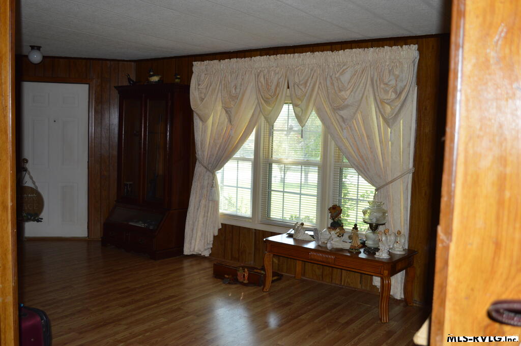 Residential/Vacation at 1979 Governor Harrison Parkway, Brodnax VA 23920, photo 7 of 9