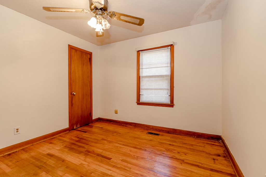 bedroom - 2637 Hwy 48, Roanoke Rapids NC 27870