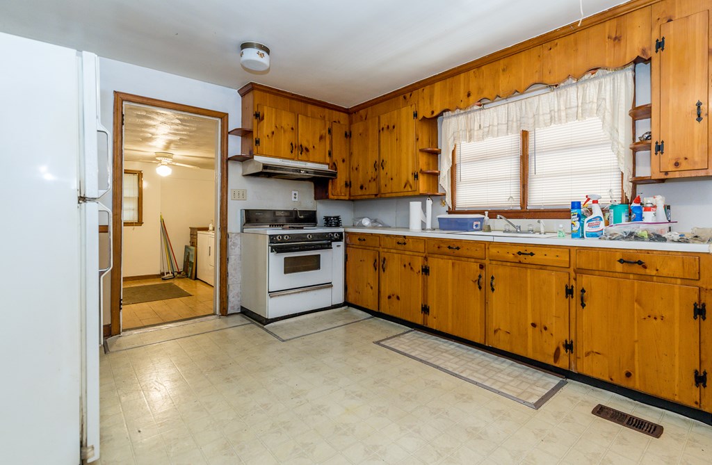 Residential/Vacation at 2637 Hwy 48, Roanoke Rapids NC 27870, photo 6 of 36