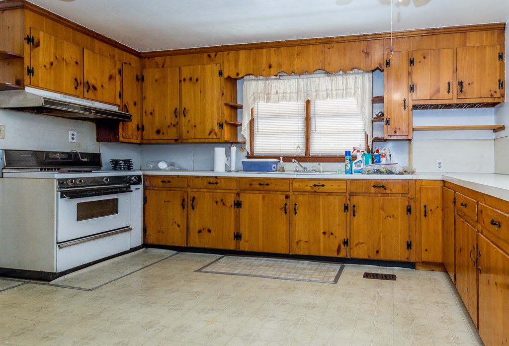 Residential/Vacation at 2637 Hwy 48, Roanoke Rapids NC 27870, photo 7 of 36