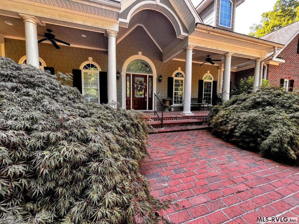 The Grand Entrance - 207 Sir Payton Dr., Clarksville VA 23927