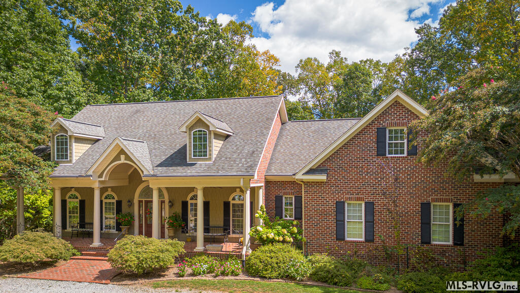 The Circle Drive - 207 Sir Payton Dr., Clarksville VA 23927