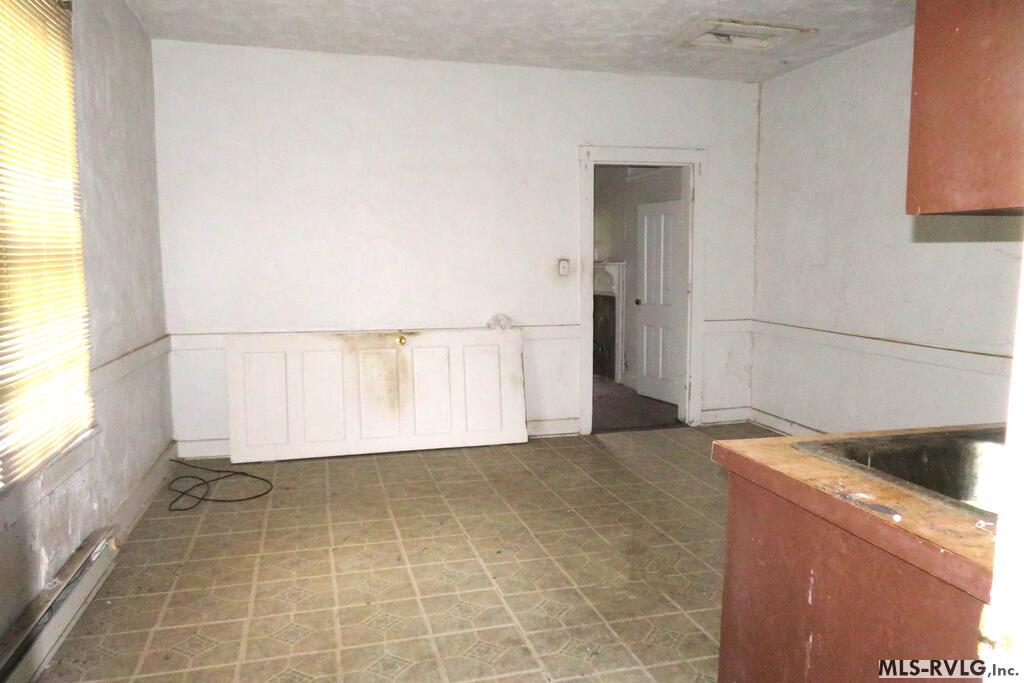 Multi Family at 1032-34 Vance Street, Roanoke Rapids NC 27870, photo 12 of 19