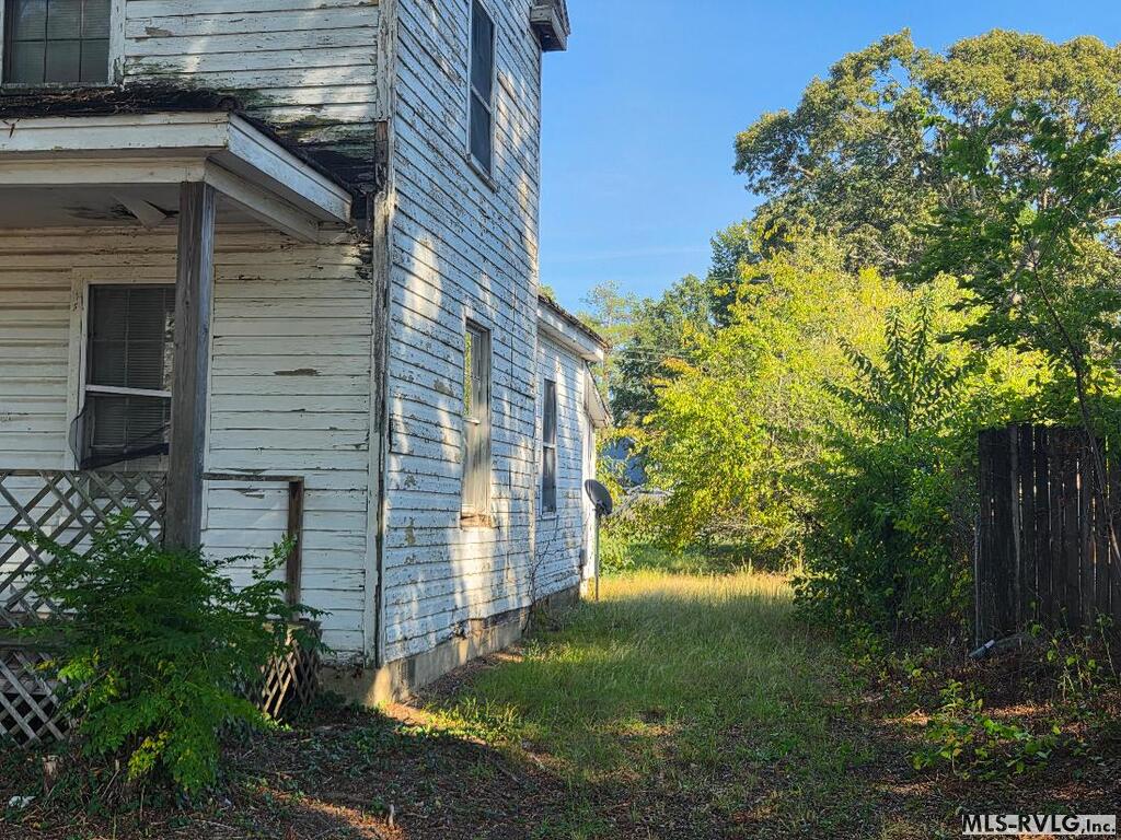 Multi Family at 1032-34 Vance Street, Roanoke Rapids NC 27870, photo 3 of 19