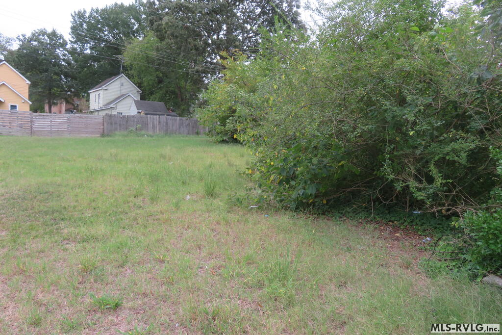 Multi Family at 1032-34 Vance Street, Roanoke Rapids NC 27870, photo 4 of 19