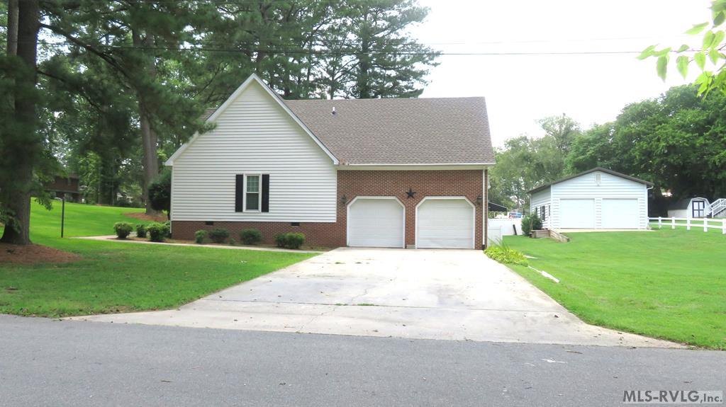 Residential/Vacation at 900 W. 3rd Street, Roanoke Rapids NC 27870, photo 2 of 51
