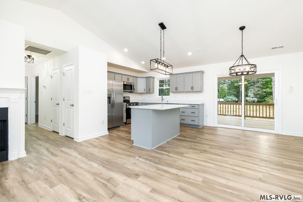 Interior Similar but not exact, Similar interior from recent build and color scheme is almost identical. - 49 Oakwood Ct., Bracey VA 23919