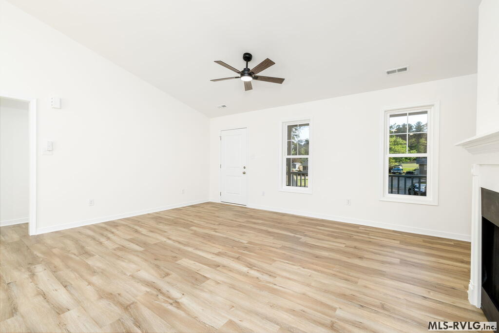 Interior Similar but not exact, Similar interior from recent build and color scheme is almost identical. - 49 Oakwood Ct., Bracey VA 23919