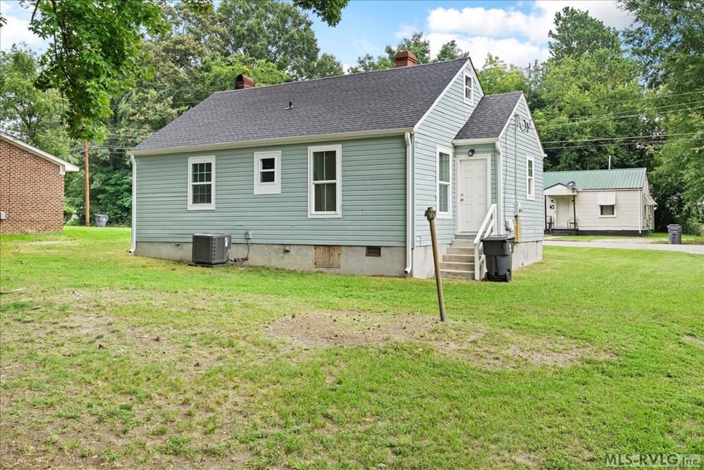 Residential/Vacation at 426 Mitchell Street, Henderson NC 27536, photo 5 of 26