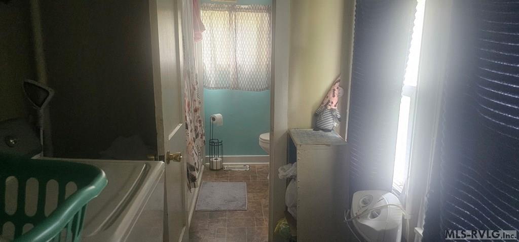 Residential/Vacation at 505 Harris St, Roanoke Rapids NC 27870, photo 3 of 10