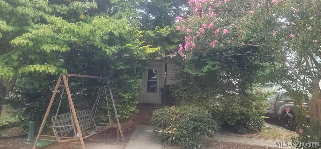 Residential/Vacation at 505 Harris St, Roanoke Rapids NC 27870, photo 5 of 10