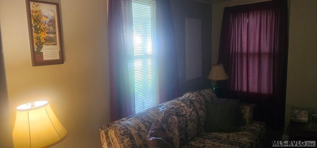 Residential/Vacation at 505 Harris St, Roanoke Rapids NC 27870, photo 8 of 10