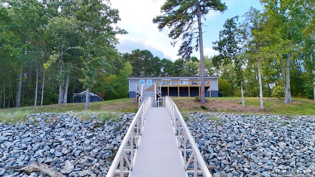 The Lakeside - 216 Lakeside Dr., Buffalo Junction VA 24529