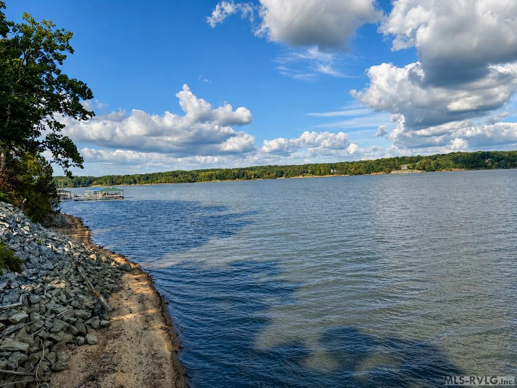 Big Water - 216 Lakeside Dr., Buffalo Junction VA 24529