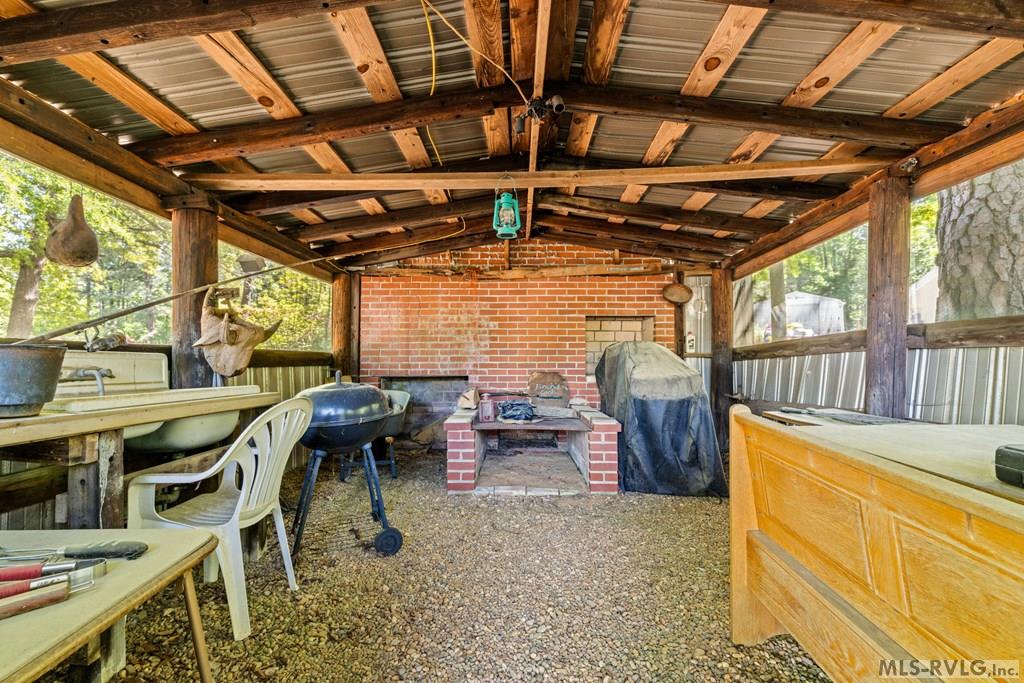Smoke House - 304 Miller Lane, Henrico NC 27842