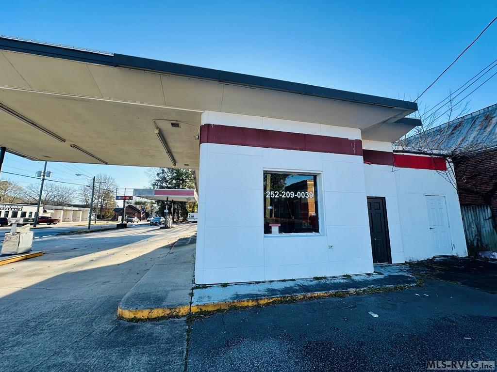 Commercial at 100 Academy St S, Ahoskie NC 27910, photo 10 of 18