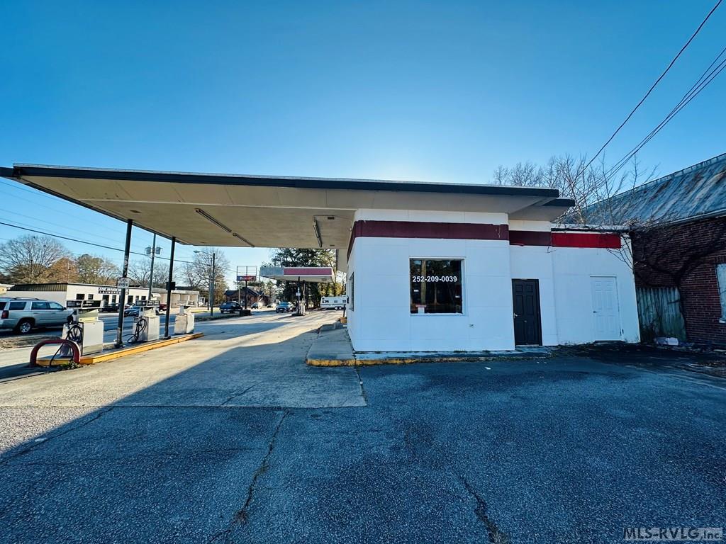 Commercial at 100 Academy St S, Ahoskie NC 27910, photo 8 of 18