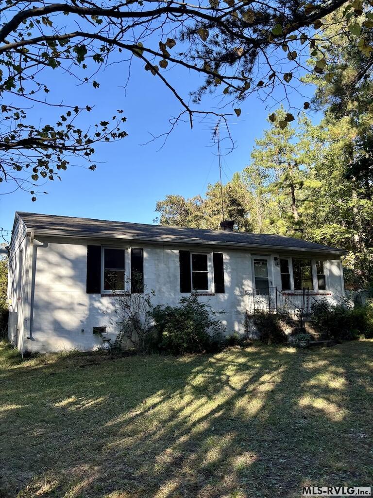 4647 Poorhouse Rd, Victoria VA 23974