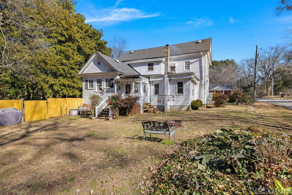 Residential/Vacation at 328 Mosby Ave, Littleton NC 27850, photo 4 of 48