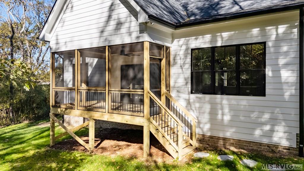Residential/Vacation at 1100 Waterstone Lane, Henderson NC 27537, photo 41 of 63