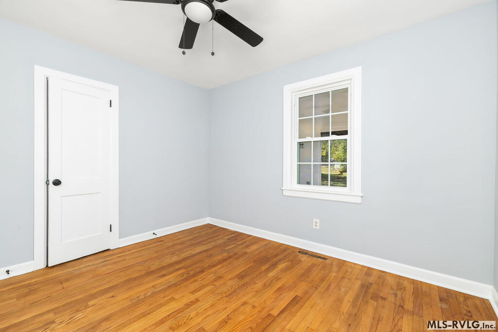 Residential/Vacation at 1037 Charlotte St, Roanoke Rapids NC 27870, photo 20 of 32