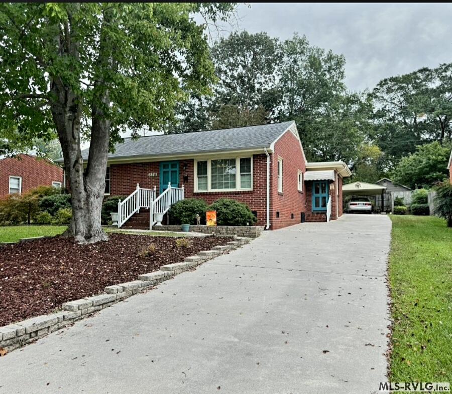 Residential/Vacation at 228 Charlotte St, Roanoke Rapids NC 27870, photo 2 of 15