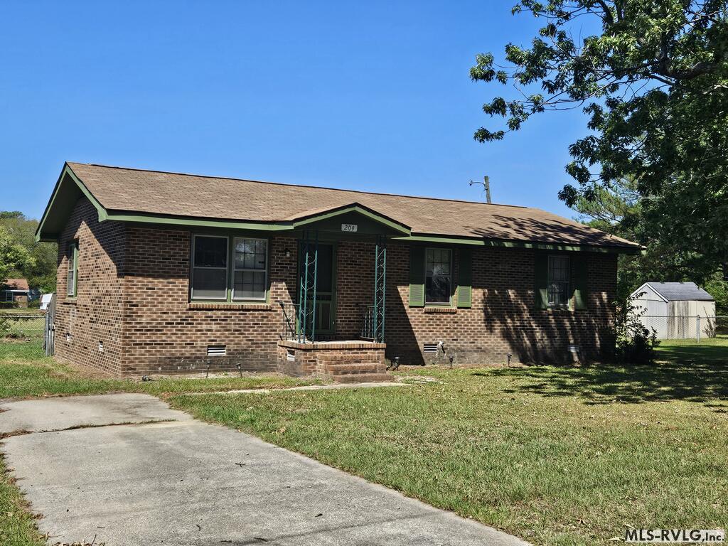 Concrete Driveway, Sidewalk to front door - 209 Wheeler St, Roanoke Rapids NC 27870